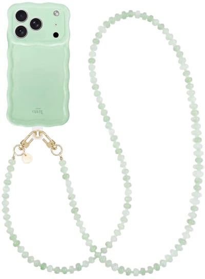 xoxo Wildhearts Glossy Wavy Case Sage Sorbet - Dusty Green (lang koord) - geschikt voor iPhone 17 Pro Max - hoesje met telefoonkoord - afneembaar koord - Kralenketting - lang telefoonkoord - hoesje met golven - Groen