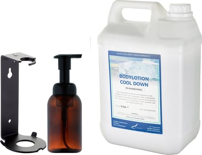 Zeepdispenser 300 ml amber bruin hervulbaar + 5 Liter Bodylotion Cool Down navulling (inclusief beugel)