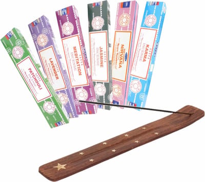 Nag Champa wierrook geuren pakket - met 6x verschillende geuren - en een houten brander plankje - van 20 cm