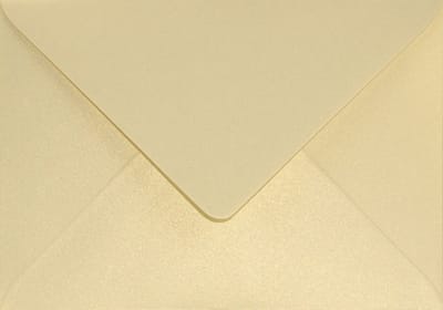 Metallic (parelmoer) crème enveloppen A6 - 125 x 175 mm - B6 - 25 stuks - NK natgelijmde - 120 gram - Aster Metallic - Netuno
