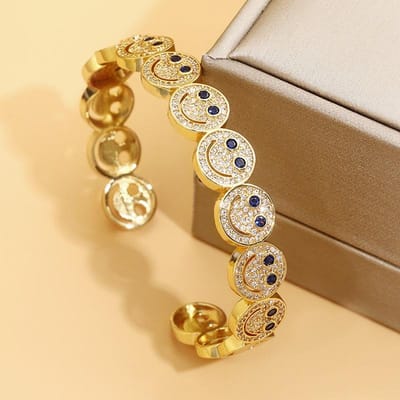 Glimlach 1:1 Productie Manchet Armband Voor Vrouwen Prachtige Zirconia Inleg Hoge Kwaliteit 18K Gouden Plating Sieraden Cadeau INS beige