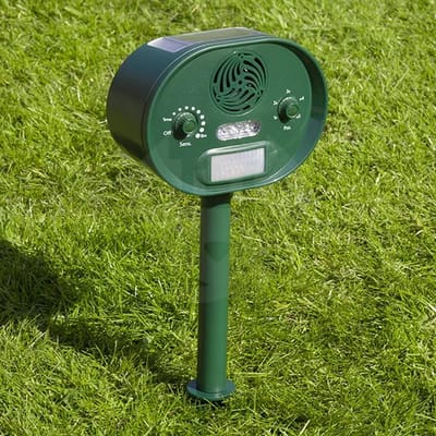 BSI - Multistop Outdoor Solar - Dierenverjager met dubbele werking op zonne-energie - Ultrasoon + flitslicht - Voor het verjagen van katten, honden, wild en vogels - Bereik tot 150 m²