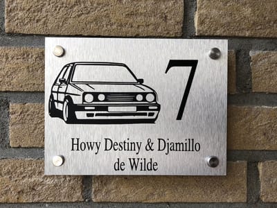 Naambordje voordeur | Huisnummerbord | Volkswagen Golf | 15x20cm | RVS-look | RVS afstandhouders