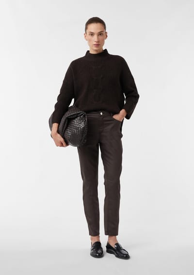Slim fit coated cotton blend five pocket trousers voor vrouwen COMMA