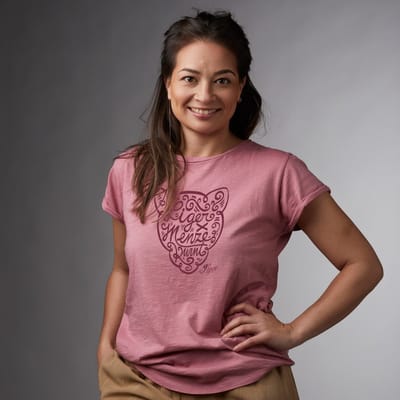 LIGER - Limited Edition van 360 stuks - Menze Kwint - Kalligrafie - T - Shirt - Maat L