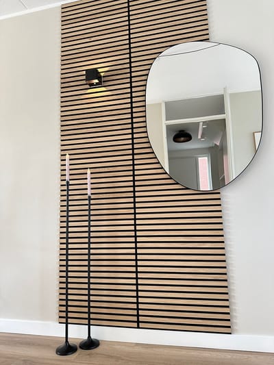 Kandelaar - Set 2 stuks XL kandelaars zwart incl.2 beige dinerkaarsen - 110cm en 100cm - vloerkandelaar - kaarsenstandaard - kaarsenhouder groot - dinerkaarskandelaar