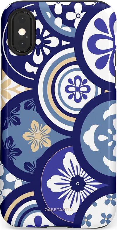 Casetastic Hoesje Geschikt voor Apple iPhone X/Xs - Stijlvolle Beschermende Duo-layer Case - Blauwe bloemen Talavera Maiolica Patroon