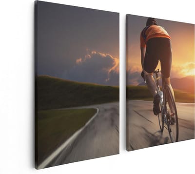 Artaza Canvas Schilderij Tweeluik Wielrennen Fietser op de Weg bij Zonsondergang - 80x60 - Foto Op Canvas - Canvas Print