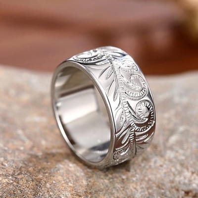Huitan Gesneden Bloemmotief Vingerring voor Dames Metaal Kleur Statement Dagelijkse Draagaccessoires Veelzijdige Sieraden 6 white