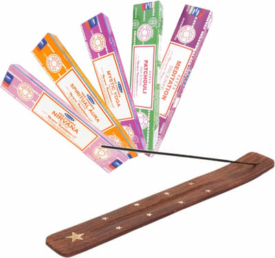 Nag Champa wierrook geuren pakket met 6x verschillende geuren met een houten brander plankje