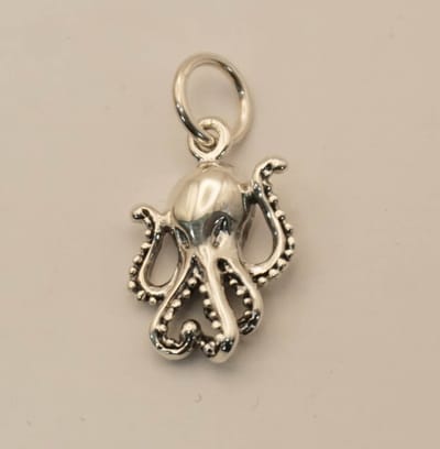 Zilveren hanger octopus - sterling zilveren hanger octopus - 925 zilveren hangertje inktvis - leuke hangers zeedieren - zilveren hanger voor aan ketting zeedieren - prachtige dieren hangertjes gemaakt van zilver - cadeau tip verjaardag, feestdagen