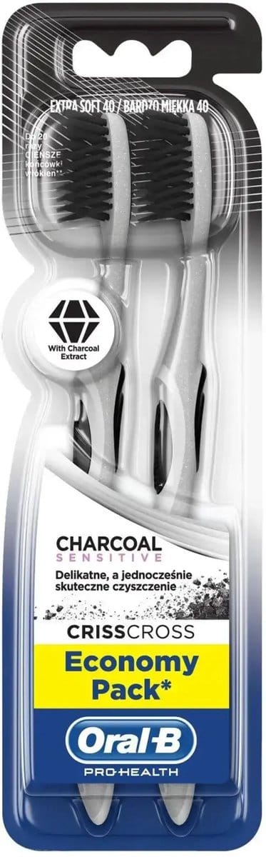 Oral-B Crisscross tandenborstel met houtskoolextract voor een zachte reiniging van de tanden, 2 stuks.