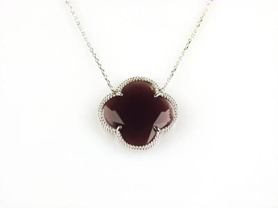 model Fiori klein ketting in zilver bordeaux klaver