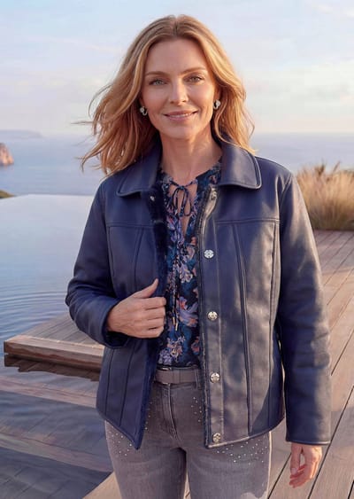 Omkeerbaar jack met leer- en bontlook - donkerblauw - Gr. 19 van Goldner Fashion
