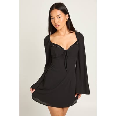 boohoo Dames Petite jurk met kanten cupdetail in melkmeisjestijl | Black | Maat: 14