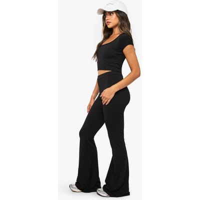boohoo Dames Zachte slinky leggings met hoge taille en flare pijpen | Zwart | Maat: 44