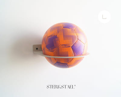 STERKSTAEL Balhouder Ball Greige - Industriële balhouder voor aan de muur - wandbevestiging - diameter ø 20 cm - kleur grijs beige - poedercoating - voetbalhouder - baldrager - staal - 1 stuk