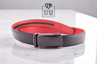 Zwart + rood lederen riem zonder gaatjes met automatische gesp voor heren ( model L131 )