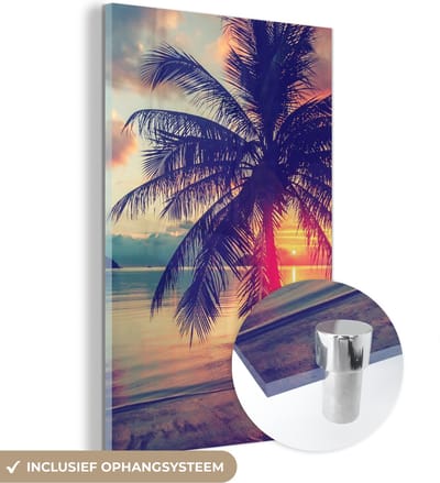 MuchoWow® Glasschilderij 120x180 cm - Schilderij acrylglas - Palmboom - Avond - Strand - Zomer - Foto op glas - Schilderijen - Portret van de zomer