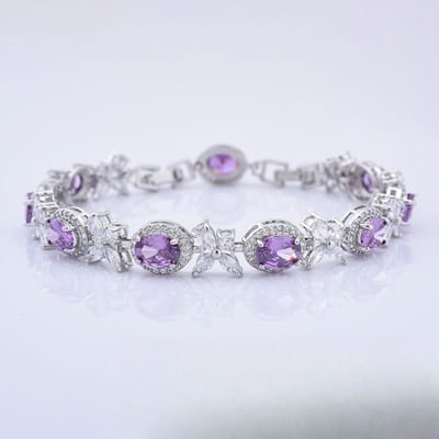 De 2024 Nieuwe Koreaanse Stijl Casual en Veelzijdige Zirkonia Armband voor Meisjes Heeft Een Uniek Bloemendesign Dat Licht Luxueus en Exquise Is gray