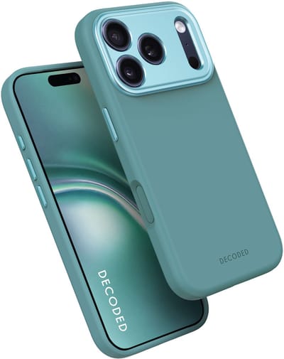 DECODED Siliconen Hoesje voor iPhone 17 Pro, Premium Soft-Touch, Antibacteriële Coating, MagSafe Compatibel, Valbescherming, Krasbestendig, Metalen Knoppen, Stevige Grip, Licht Blauw