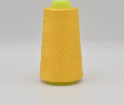Overlock Garen per 4 stuks - 3000 Yards (2742 meter) per stuk - In 36 kleuren leverbaar - Geel