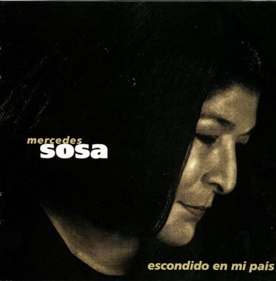 Escondido En Mi Pais