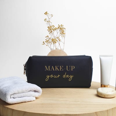 Toiletzak met naam - MAKE UP your day - Zwart - Cadeau - Toilettas