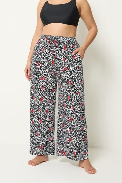 Yours Zwarte Broek Met Luipaard En Kersenprint En Wijde Pijpen Size 42-44