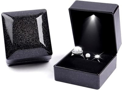 Ringdoosje met LED Licht – Midnight Sparkle – Voor Huwelijk, Verloving of Valentijnsdag