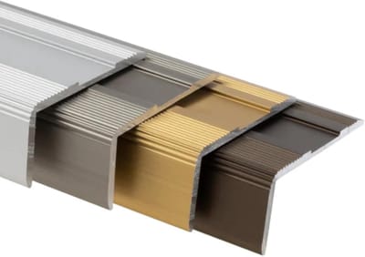 Trapkantprofiel Aluminium - Hoekprofiel Traprand - Trapafwerking Veiligheid - Geribbelde Antislip Grip - 90 cm Breedte 37mm - Brons Licht