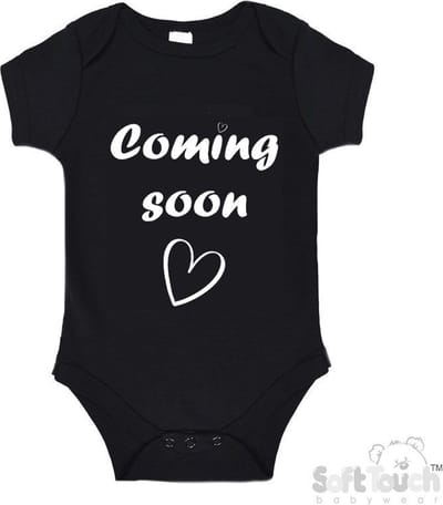 100% katoenen Romper met Tekst "Coming soon" - Zwart/wit - Zwangerschap aankondiging - Zwanger - Pregnancy announcement - Baby aankondiging - In verwachting 62/68