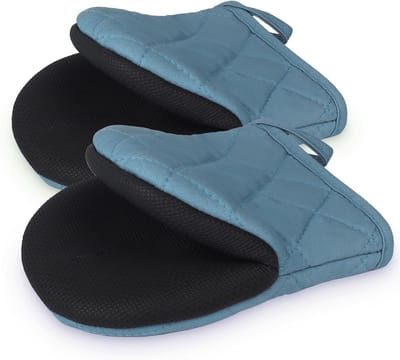 Korte Ovenwanten - Mini Ovenwanten Keuken - Veilig Koken - Hittebestendig Neopreen - 173 x 135 cm - Licht Cyaan