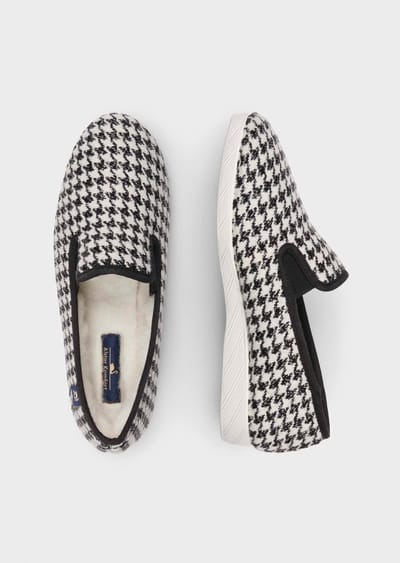 Pantoffels met warme scheerwollen voering - zwart / gebroken wit - Gr. 36 van Goldner Fashion