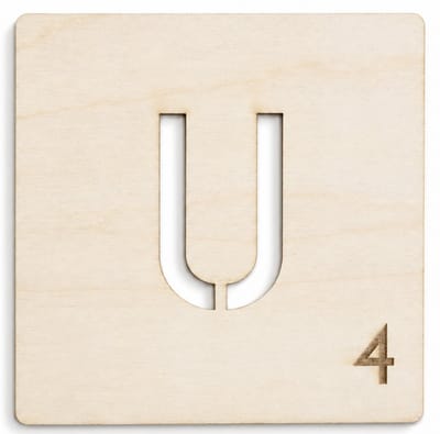 Houten wanddecoratie - Wooden wall decoration | Lettertegel “U” | 11cm | Licht hout - Natural wood | Muurdecoratie - Wall art - Woordfeud - Wordfeud - Letterspel - Scrabble letter - Naamblokjes - Letterblokken - Tile