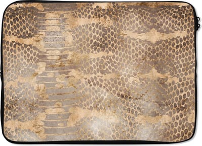 Laptophoes 14 inch - Dierenprint - Goud - Luxe - Slang - Laptop sleeve - Binnenmaat 33x23 cm - Zwarte achterkant
