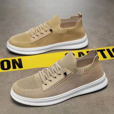 Heren Flying Mesh-schoenen Zomer Trendy Lichtgewicht Airconditioningschoenen Lage Top Sokken van één Voet Casual Schoenen Heren 44 yellow
