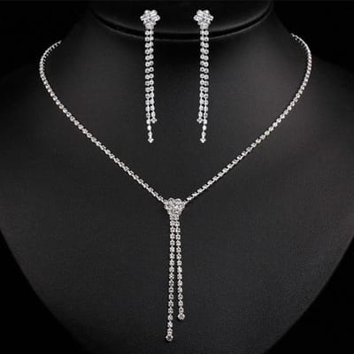 Accessoires Fleur Simple Diamant Frangé Collier Boucles d'oreilles Ensemble, Accessoires de Mariage Nuptial Polyvalent argenté
