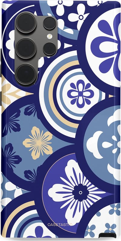 Casetastic Hoesje Geschikt voor Samsung S24 Ultra - Stijlvolle Beschermende Duo-layer Case - Blauwe bloemen Talavera Maiolica Patroon