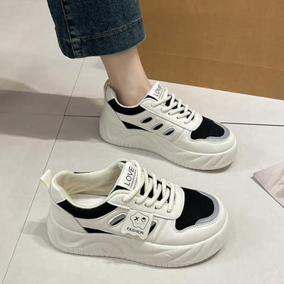 Hoogwaardige Dikkere Zolen Lichtgewicht Sport en Vrije Tijd Kleine Witte Schoenen Damesschoenen Lente en Zomer Nieuwe Student Veelzijdige Broodbordschoenen 40 zwart