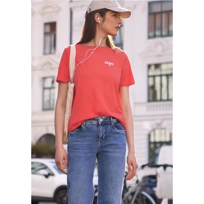 Basic Shirt met gedetailleerde print