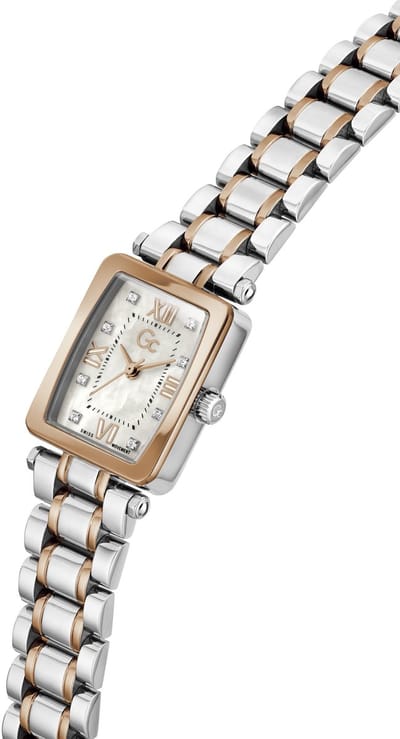 Gc Gc Plaza Mini Small Size Metal Analoog Quartzhorloge Zilverkleurig En Roségoudkleurig Kast Gemaakt Van 100% Roestvrij Staal En Een Armband Van 100% Roestvrij Staal 21 mm Z71001L1, Z71002L1, Z71005L3