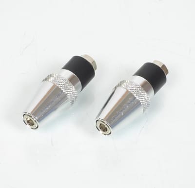 Paire d'embout de guidon argent Replay conique moleté Ø18mm pour moto 50 scooter