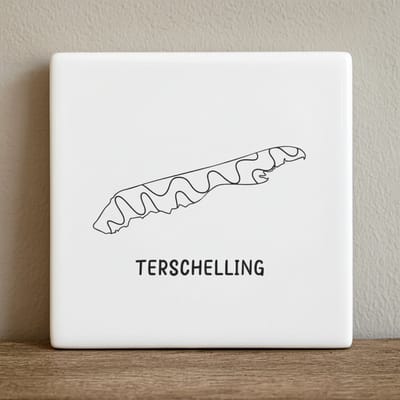 Minimalistische Terschelling Eilandkaart Tegel – Moderne Lijnkunst Wanddecoratie – Keramische Tegel 15 × 15 cm