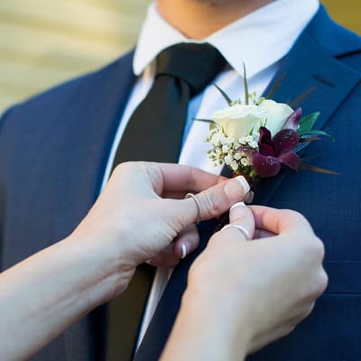 4 Stuks Corsage Houders met Spelden - Decoratieve Boutonniere DIY voor Bruiloft en Feesten - 41mm