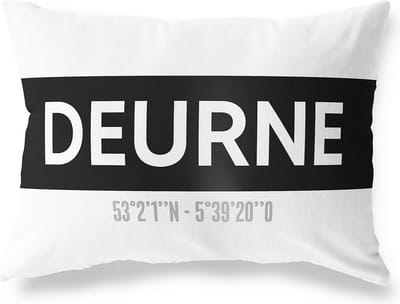Tuinkussen DEURNE - NOORD-BRABANT met coördinaten - Buitenkussen - Bootkussen - Weerbestendig - Jouw Plaats - Studio216 - Modern - Zwart-Wit - 50x30cm