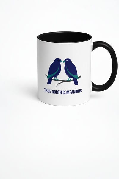True North Companions Mok - Design met Twee Vogels op Tak - Keramische Koffiemok