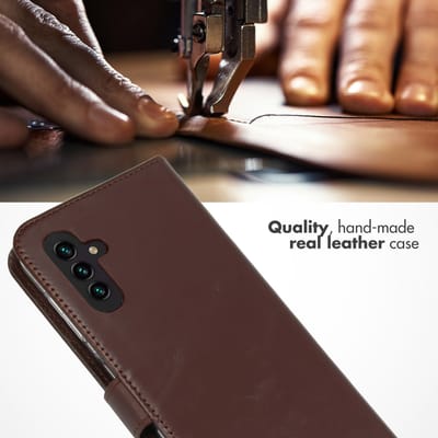 Selencia Hoesje - Geschikt voor Samsung Galaxy A13 (5G) / A04s - Echt Lederen Bookcase - Bruin