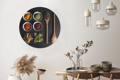 WallCircle - Wandcirkel 90x90 - Pollepel - Specerijen - Kruiden - Groen - Bruin - Rustiek - Ronde schilderijen woonkamer - Wandbord rond - Muurdecoratie cirkel - Kamer decoratie binnen - Wanddecoratie muurcirkel - Woonaccessoires