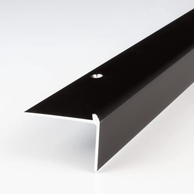 Trapneus Profiel - Trapprofiel Hoekprofiel - Traprand Bescherming - Geboord Aluminium - 37x24mm 2700mm - Donker Brons